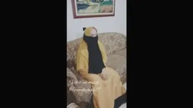 Bokep Jilbab Kuning Dihajar Ganas Sampai Basah