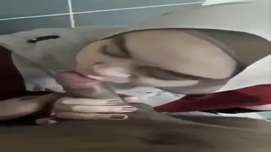 Pacar Berhijab Alim Ternyata Ganas Nyepong